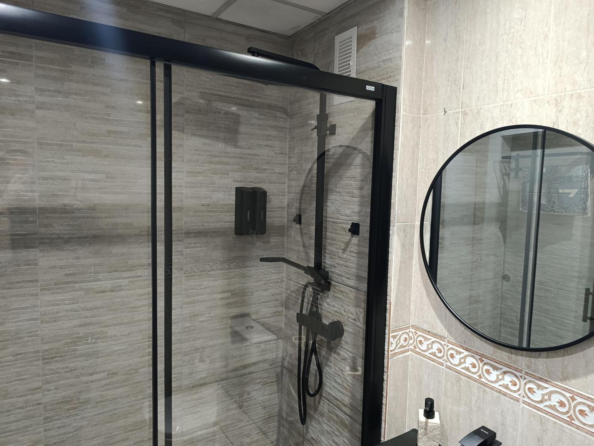 Apartamento Centrico En Малага Екстериор снимка